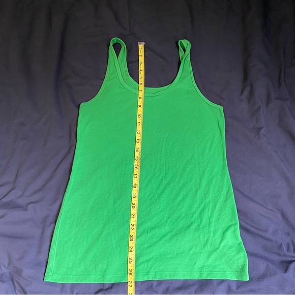 4/$25 SO Perfect Tank Fitted in Green Size XL - Picture 4 of 6